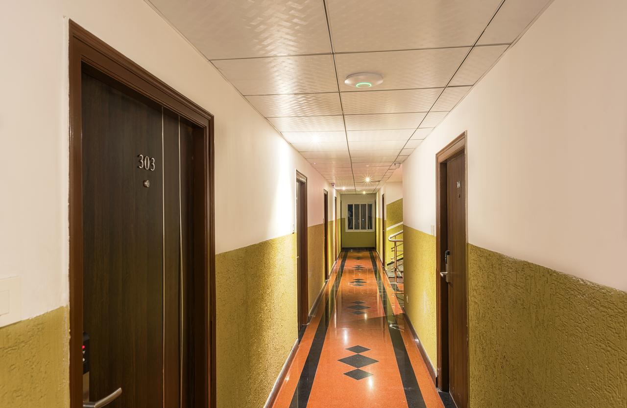 Treebo Empire Hotel Vijayawāda Exterior foto