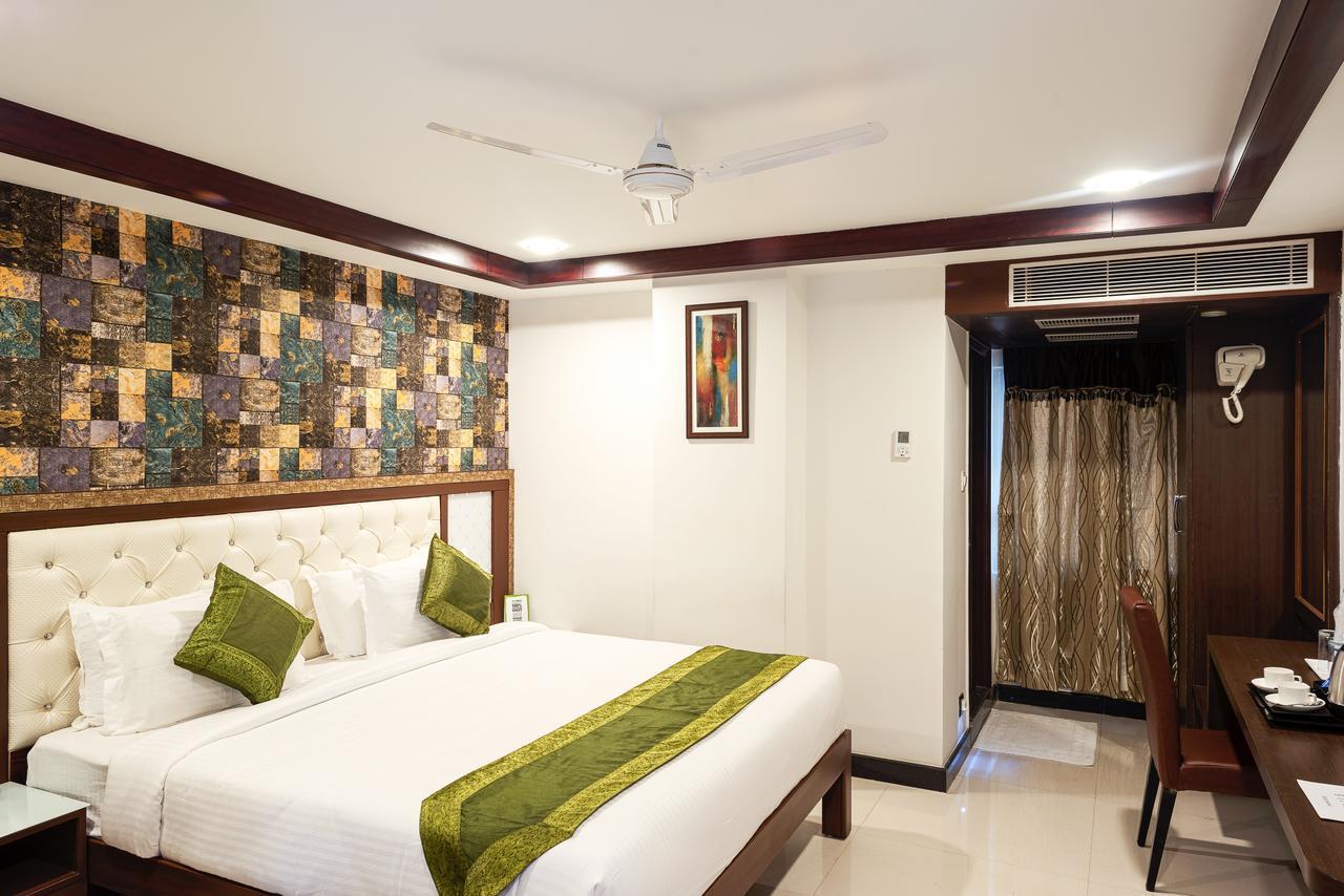 Treebo Empire Hotel Vijayawāda Exterior foto