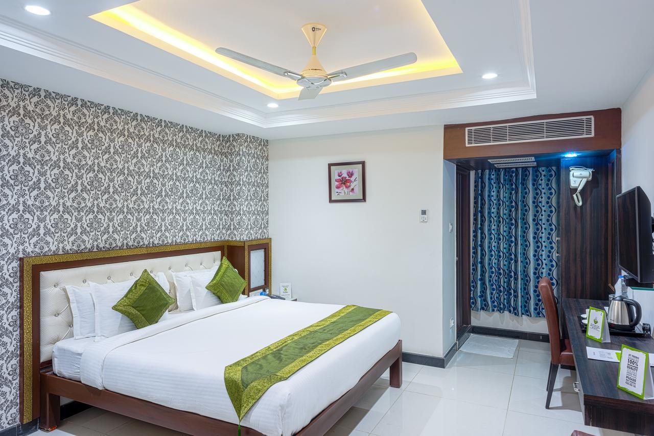 Treebo Empire Hotel Vijayawāda Exterior foto